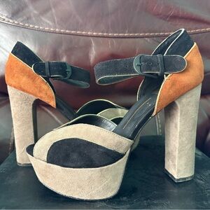 Dolce Vita Babette Black and grey suede Platform Heels size 8 women